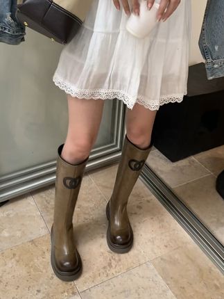 下雨天也能美美出门!防水高筒靴,穿坏也能退哦~ 姐妹们!这个冬天一定要试试这款粗花呢风雪地靴啊!!!真的太好穿了~关键现在有运费险,不拍白不拍黑!#好物推荐🔥#好鞋推荐#女鞋#显高显瘦显腿长#雨鞋