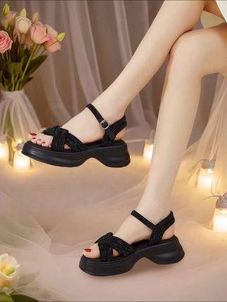 夏日穿搭小心机 #脚宽脚胖都可以   #好穿不累脚   #防滑耐磨   #美鞋穿搭   #鞋控日常 