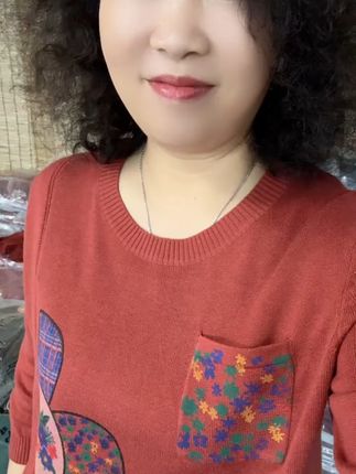 穿上它,秋天再也不怕冷!新疆棉彩绘针织衫温暖来袭 秋冬穿啥?这款保暖又好看的衣服别错过!#秋季穿搭 #大码女装 #中老年女装 #针织衫 #初秋打底衫怎么搭