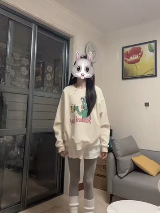 冬天不再臃肿,这款打底裤让你又暖又瘦! 冬天怕冷星人的福音!这款裤子保暖又好看,关键还不贵!#预制国庆出游穿搭 #国庆staycation安排上了 #秋日的golden hour是琥珀流光 #秋冬穿搭新鲜感在线 #请欣赏赵露思的今日穿搭