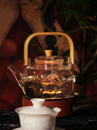 薄胎不烫手,泡茶更优雅! #器物之美 #茶生活 #盖碗泡茶 #泡茶神器 #喝茶