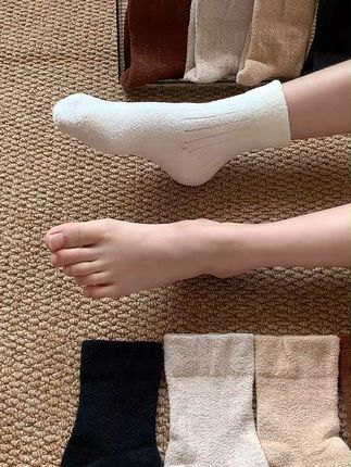 冬天宝宝脚暖和,免费退超安心! 冬天孩子脚容易冷?这款加绒棉袜有运费险!不合适的能退哦~#宝宝袜子 #儿童袜子 #秋冬新款 #袜子