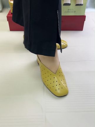 夏天解放双脚!这款洞洞鞋穿脱自由还能免费退哦 #夏季包头拖鞋女 #2025新款包头拖鞋 #夏季包头凉鞋 #真皮皮拖鞋 #透气凉拖鞋穆勒托