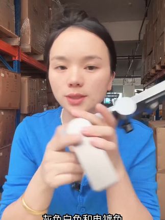 灰色花洒不怕脏,轻松享受沐浴时刻! 这款灰黑色系的花洒真的太好看了吧!关键还特别耐脏,现在下单还有运费险哦~#浴室好物#源头实力厂家#聚冠卫浴#卫生间好物#全铜主体花洒