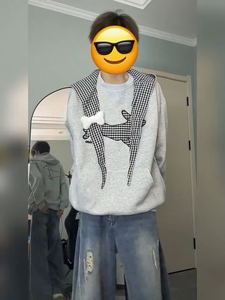 穿上这件学院风卫衣,你就是春天的萌宠! 秋冬季节必备!这款外套不仅好看还很暖和,快来看看吧~#秋季穿搭#卫衣#连帽卫衣#休闲减龄穿搭#被秋日氛围感穿搭拿捏了