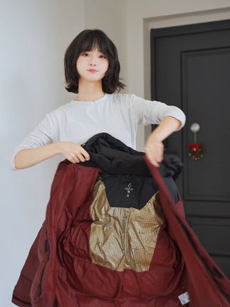 谁懂!早八省事一披就走的羽绒服!! #baby同款 #企鹅羽绒服 #明星同款 #骆驼 #羽绒服穿搭 