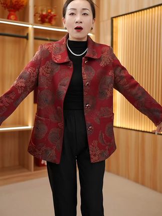 中秋季给妈妈准备一套新衣服吧