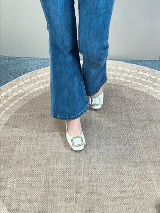 达芙妮新款女鞋,红色粗跟尽显气质 #达芙妮 #百搭鞋子 #软底软面穿上超舒服 #久穿不累脚 #时尚美鞋