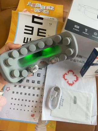 你知道什么是离焦眼部训练仪吗? 孩子是不是喜欢玩手机,当家长每天为孩子眼睛健康困扰,别急,这款「离焦眼部训练仪」就是来帮你的!#开学必备 #护眼爱眼 #孩子眼睛保护 #眼部训练仪
