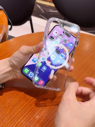 高透光透明壳 | 还原iPhone17裸机美感 | 高透不发黄质感在线 #MAGEASY手机壳 #苹果手机壳 #透明手机壳 #iPhone17还没到手机装备先到了 #玩转数码