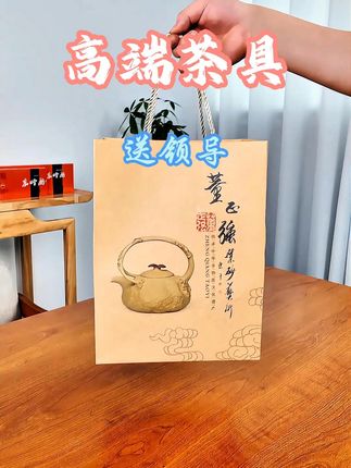 正宗紫宜兴原矿朱泥莲子紫砂壶,泡茶更香醇! 原矿朱泥小品 花器造型 高品质纯手工作业!#紫砂壶 #茶器之美 #京峰阁 #茶具 #紫砂艺术