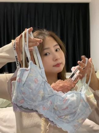 小胸女生福音!舒适无钢圈内衣,免费退货无忧试穿! #法式蕾丝内衣 #舒适透气又凉快 #柔软亲肤 #好物推荐🔥 #好奇蜜斯