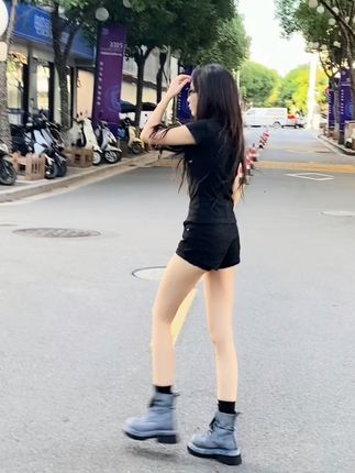 一双马皮鞋穿出两种风格?真的可以 #男女同款 #显高显瘦显腿长 #百搭