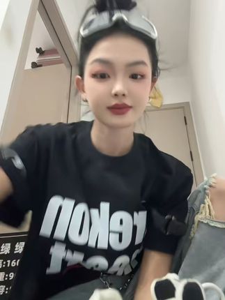 这脚感绝了!回力新款黑白配色德训鞋,轻便舒适,关键真的好穿~ #夏季干净风穿搭 #德训鞋 #小白鞋 #轻便舒适 #好鞋推荐