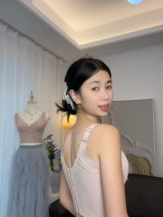 大胸也能显小!这款文胸穿出好身材,还不怕退换难题 姐妹们!这个运费险真的太划算了!!!买回去不合适还可以退回来哦~#显瘦穿搭#贴身衣物#内衣#蕾丝内衣#早秋显身材平价上衣合集