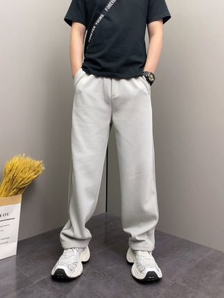 穿上它,轻松变身街头潮男! 秋冬穿啥裤子?这款百搭款型让你轻松解决难题!#秋季穿搭#休闲裤#百搭裤子#面料柔软舒适#秋季百搭且实穿的神裤合集