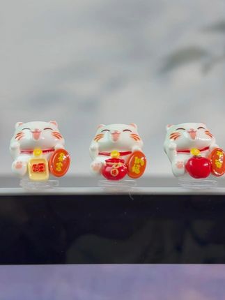 这只招财猫不简单,平安喜乐纳福全都要实现。#招财猫 #桌面摆件 #好运招财 #摆件