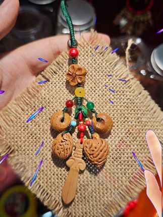 手工雕刻桃核篮,自然之美触手可得! 想自己动手做小物件却没好材料?这款桃核帮你解决!#文玩#手工diy#桃核#桃核手串#文玩手串