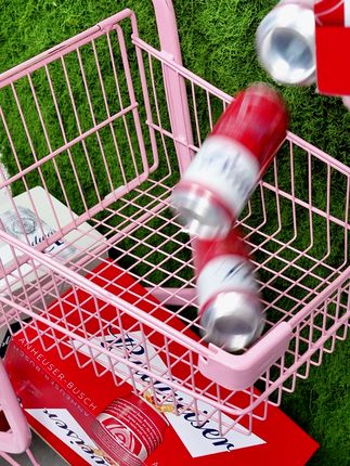 官方正品百威啤酒,破损包赔,喝出夏日畅爽! #你的中秋团圆搭子前来报到 #百威 #百威大红罐 #百威啤酒 #啤酒