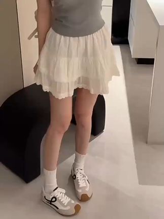 姐妹们!这款鞋子真的太好穿了!!!秋冬必备款~快冲吧!!!#透气舒适#德训鞋#内增高#德训鞋女#更适合小个子的不露腿穿搭