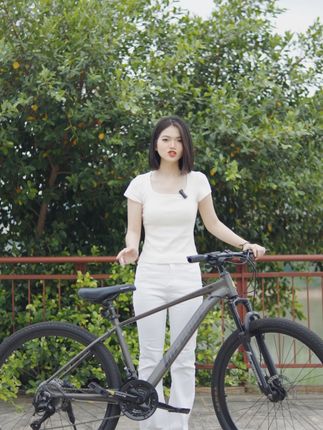 崎岖路也稳!减震山地车骑行不颠簸 新款升级版铝合金双避震山地车!省力气 防生锈 舒服 不掉漆 反应灵敏 加粗钢丝线 更好看 减震效果好 坐垫更舒服 #感受骑行的独特魅力#因为热爱所以坚持#爱生活爱骑行#总有一款适合你#好东西一起分享