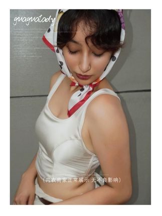 夏天美背诱惑,无钢圈真丝内衣,穿错也能免费退! 姐妹们!这个真的太好穿了!!!面料柔软舒适不勒,关键还有运费险,喜欢就冲吧~#美背内衣#桑蚕丝#舒适文胸#法式内衣#夏末初秋过渡也要穿得有巧思