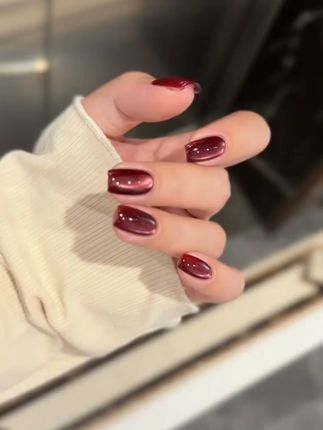 秋冬美甲新宠!这款玫瑰红猫眼胶让你美甲显白又时尚 #美甲分享 #美甲 #猫眼美甲 #显白美甲 #是时候晒出我的秋日新美甲了