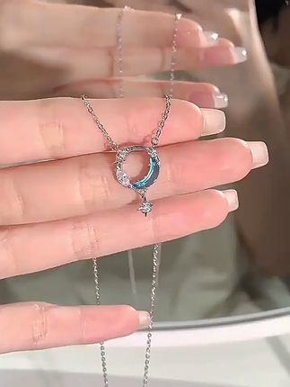 星空下的闪耀锁骨链,送给她的梦幻礼物! 想要一款寓意美好的项链?这款轻奢单品帮你实现!#项链#生日礼物#小众设计感#锁骨链#初秋首饰搭配法则