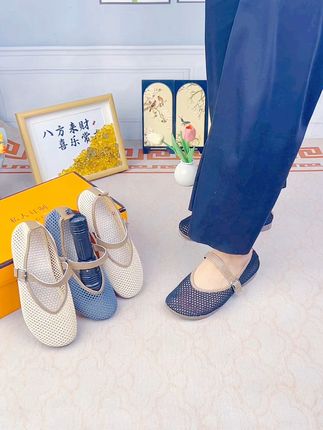 一鞋两穿:搭牛仔裤率性,配长裙温婉的布鞋神款 #妈妈鞋 #布鞋
