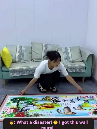 客厅瞬间变美!3D沙发背景装饰太惊艳了 家里电视背景太单调?试试这款立体感强、寓意美好的装饰!#被男朋友家的摆设萌到了 #宿舍实用好物大分享 #会跳舞的隔热垫还是太超前了 #打开年轻人的装修信息差