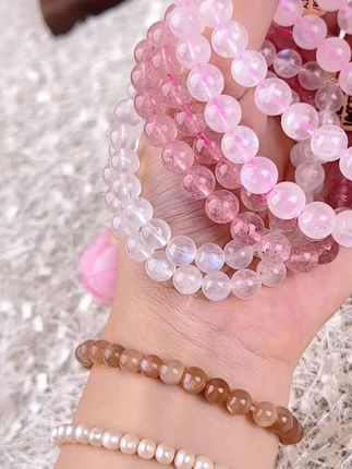 天然白月光石手链,女生必备的优雅守护! 想送女生浪漫惊喜?这款天然宝石手链让爱意满满!#首饰分享#水晶#天然水晶#礼物推荐#水晶手链