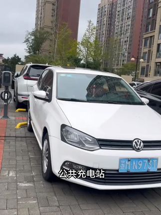 户外充电找不到停车位充电距离受限,来试试这款国标纯铜延长线吧 带上它告别充电距离焦虑,对插使用简单方面多车型国标通用!#汽车用品 #比亚迪充电桩 #新能源充电枪 #充电桩延长线 #新能源汽车充电延长线