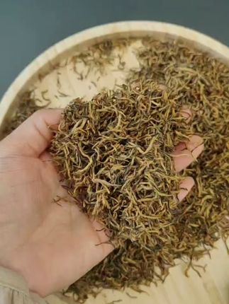 春日限定!高山金骏眉,一口花果香蜜甜滋味! 茶友问了好久的茶叶终于有啦!今天下午两点一起喝一杯吧~#强烈推荐#金骏眉#红茶#高山茶#送礼佳品