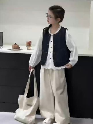宝贝穿上这套韩版套装,瞬间变身小公主! 秋冬季节孩子穿啥?这款套装时尚又保暖!#女童穿搭#女童套装#面料柔软亲肤#中大童女孩衣服推荐#拿捏秋冬叠穿公式