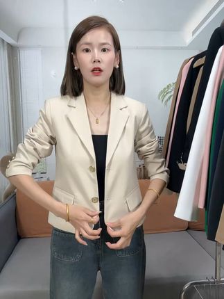 小个子女生必备!米白短款西装,穿出大长腿气质! #小个子穿搭 #源头实力厂家 #西装穿搭 #秋季搭配 #一件也是出厂价 