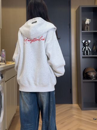 谁懂这件卫衣的含金量啊 #今天穿什么 #卫衣穿搭 #ootd #日常穿搭