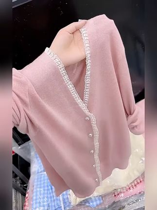 超级好看的蕾丝拼接针织衫 秋冬穿啥?这款高定款式的衣服帮你解决难题!#秋日人生照片还得是琥珀流光风