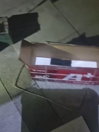 我说免费上门换电池您不信,这到您家门口换上了,您总信了吧😍😍