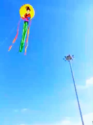 仙女下凡般浪漫!大人的风筝梦,运费险无忧退换 #嫦娥奔月 #软体风筝 #潍坊风筝飞起来 #国风正当红