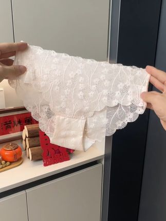 穿上它,告别束缚,自在呼吸! 姐妹们!这款内裤真的太好穿了!!!上身超舒服~关键还巨好看!!!快冲吧!!#好物推荐🔥#贴身衣物#透气舒适#面料柔软舒适#女士内裤