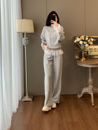 穿上显瘦套装,轻松拥有好身材! 姐妹们!秋冬一定要试试这种套装!上身真的巨好看!!!关键价格还这么划算!!!#秋季穿搭#显瘦穿搭#时尚套装#套装显瘦穿搭#被秋日氛围感穿搭拿捏了