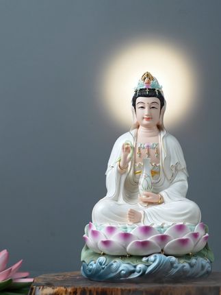 观音像摆家里,风水财运全来了! 家里没合适装饰?试试这尊寓意美好的陶瓷摆件!#谁能拒绝哆啦A梦的盘子 #就用这个转场去溜达吧 #用陶瓷花瓶留住爱你的形状 #七珍官方旗舰店 #观音菩萨
