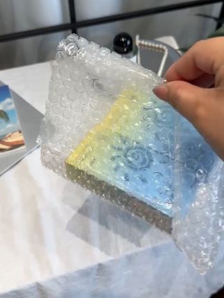 黄子韬同款!告别黏腻,清爽防晒一整天! 皮肤暗沉没光泽?这款产品帮你改善!#月亮眨眨眼睛我把你放在手心#虽然我长得一般但我穿搭不一般#什么是琥珀流光风#给美妆界一点异次元的震撼#被路人问爆的夏日度假ootd