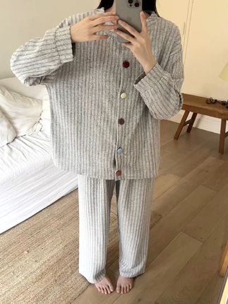 穿上它,一夜好眠不再难!德绒睡衣,温暖舒适,告别寒冷春 姐妹们!秋冬穿啥都不暖?这款加厚家居服让你温暖过冬!#好物推荐🔥#睡衣家居服#面料柔软舒适#保暖又好看#秋冬新款