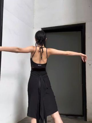 朦胧滤镜 #显瘦穿搭 #拉丁舞 #拉丁舞服 #拉丁女孩 #国标舞 