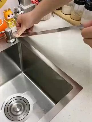 厨房再也不怕水溅!防水胶带搞定缝隙难题 厨房漏水渗水问题多发!安装时一定要注意这几点!#好物推荐🔥  #清洁神器  #厨房好物  #生活小妙招  #铝箔胶带  