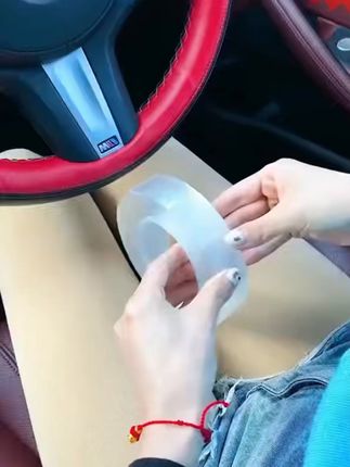 车内饰固定神器!无痕粘胶轻松搞定各种小物件! 车里装东西总担心不牢固?这款胶能解决你的大问题!#好物推荐🔥 #纳米双面胶 #收纳整理 #居家好物 #生活小妙招 