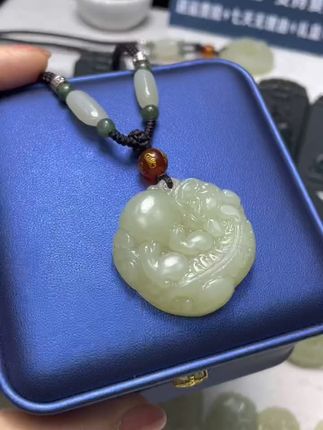 复古貔貅吊坠,白玉温润守护你的每一天! 想戴寓意美好的饰品?这款颈饰让你心想事成!#珠宝首饰#和田玉#项链#国风#吊坠