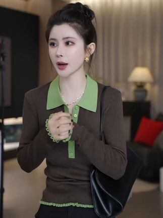 撞色花边针织衫,轻松穿出法式风情! 秋冬穿啥?这款洋气修身又保暖的衣服别错过!#秋季穿搭#显瘦穿搭#针织衫#高级感穿搭#被秋日氛围感穿搭拿捏了