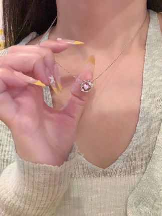 谁戴谁好看! #项链 #小众设计感 #美出高级感 #配饰分享 #卡蒂罗
